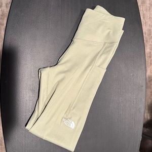 The North Face Pale Green 3/4 Leggings Brand New Size XS
